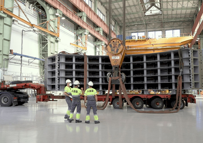 Foto ABB celebra 10 años desde la adquisición de la fábrica de motores anulares para minería.